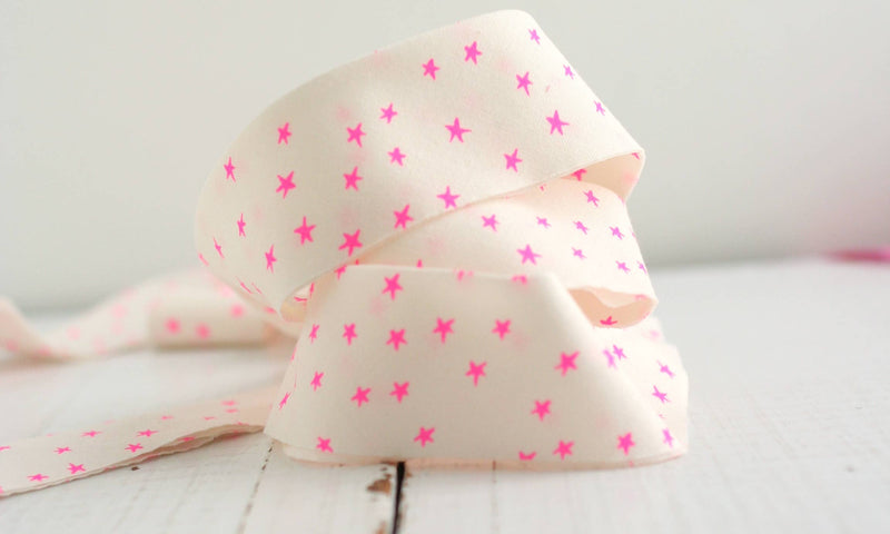 2.5" Bias Quilt Binding for Sewing, Starry Neon Pink: Prepacked 8 Yards